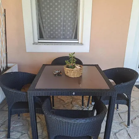 Ana Apartment Punat
